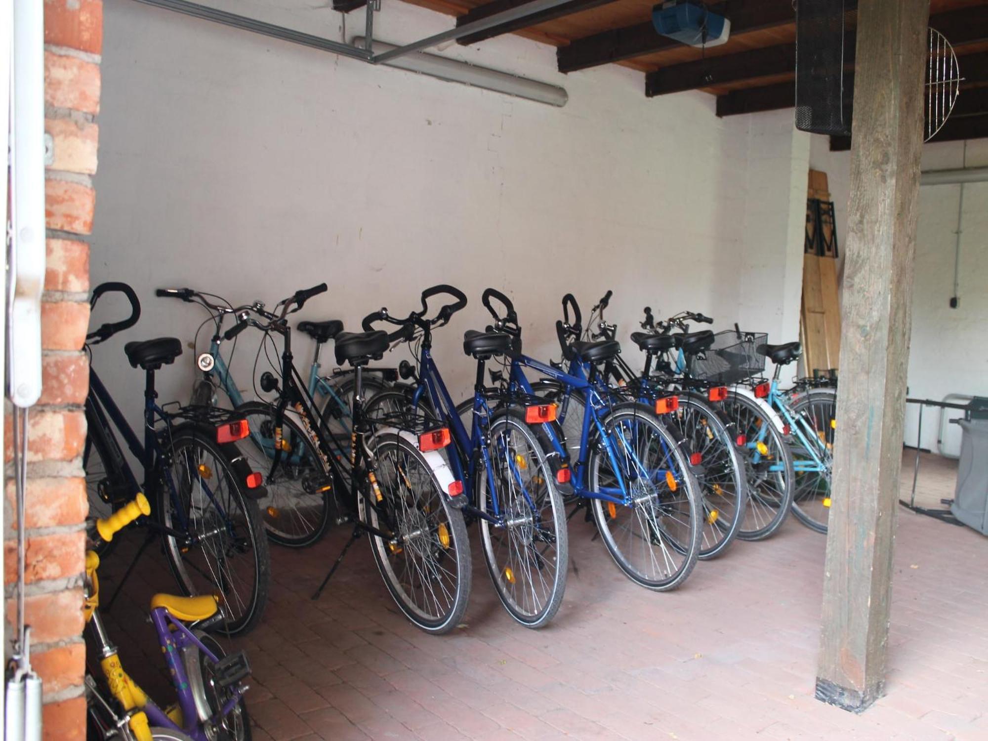 Mansion In Gressow With Terrace Garden Bbq Pond Bicyclesヴィラ エクステリア 写真